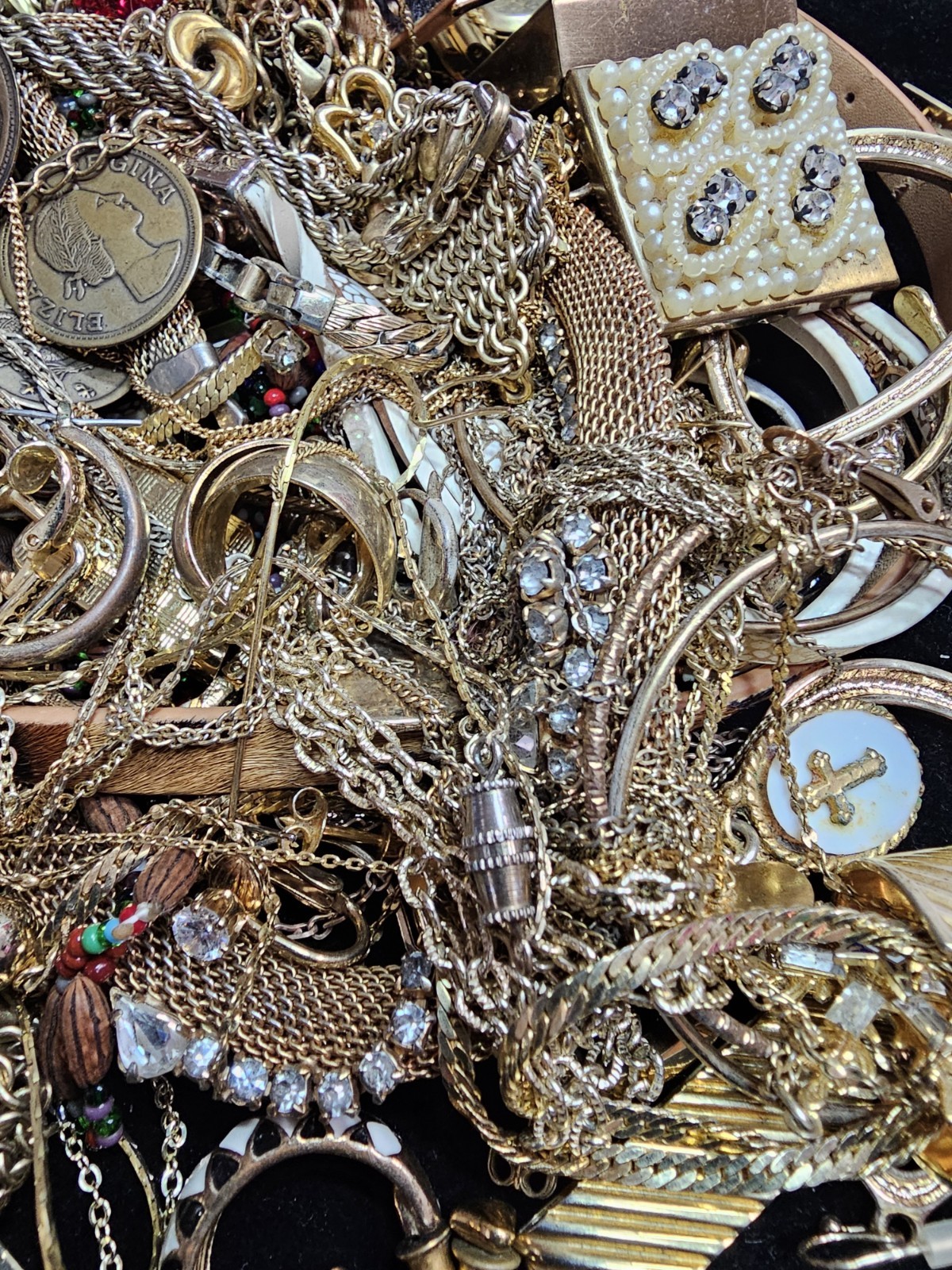 Vintage To Mod Jewelry Lot Scrap Broken Mixed Metals Some GF Untested Over 1lb