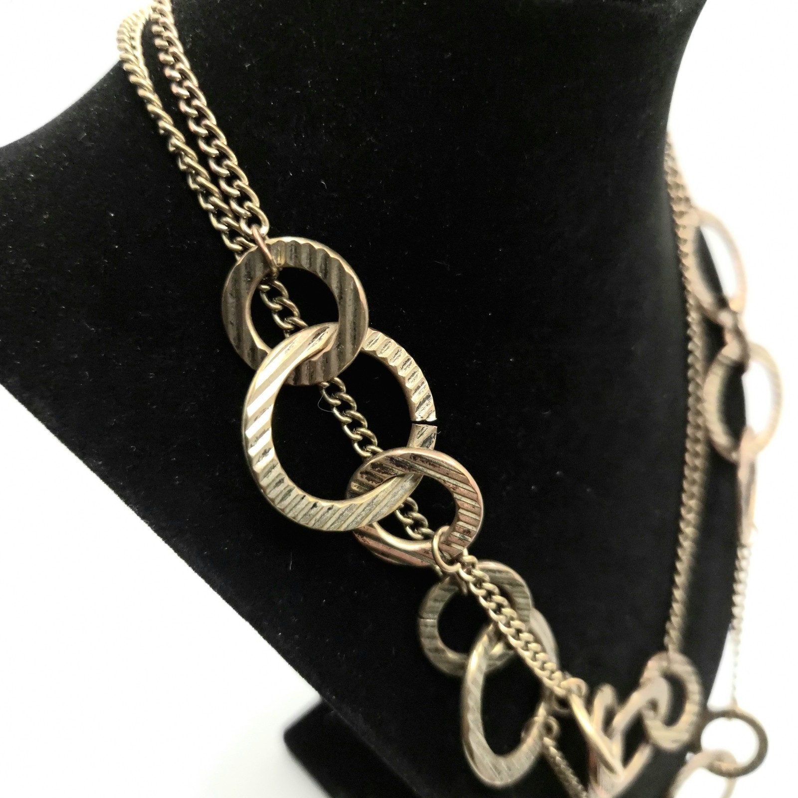 Long Gold Tone Circle Link Necklace Minimalist Abstract Modern Fashion Jewelry