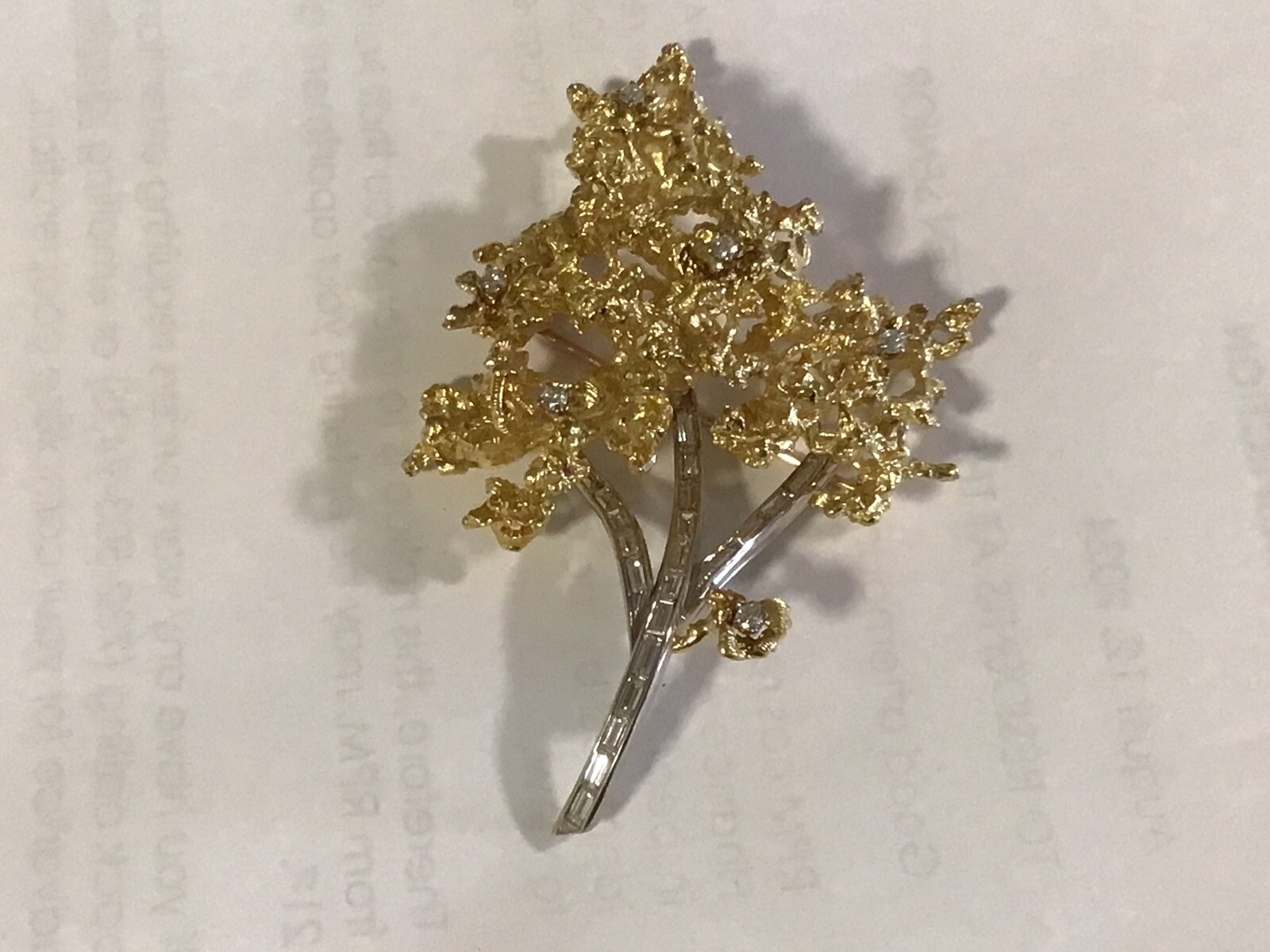 Stunning vintage 14 K Solid Gold 36.3 G ,natural Diamonds 3 Ct Brooch/pin
