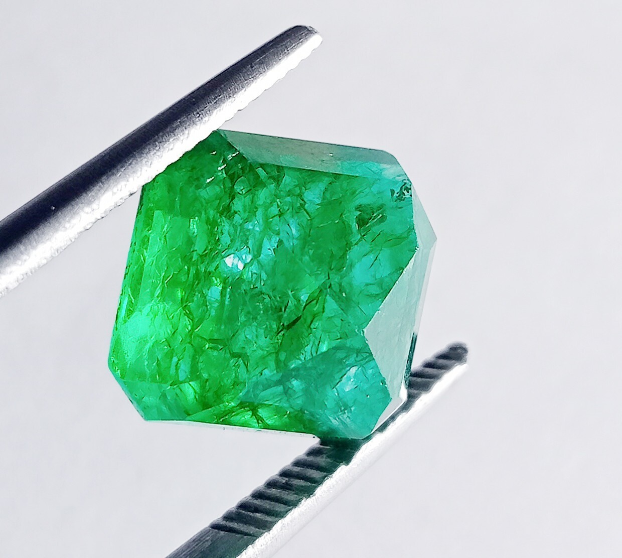 Natural 13.30 Ct Colombian Green Emerald Certified Asscher Shape Loose Gemstone