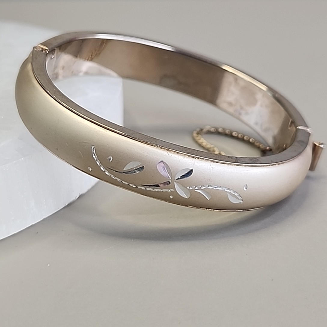 Vintage Etched Bangle Bracelet 10mm Hinged Satin Silver Tone Push Lock 6.5″