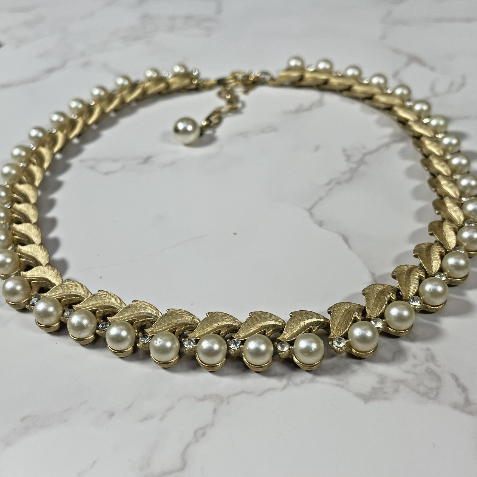 Vintage Trifari Gold Tone Leaf Faux Pearl Rhinestone Choker Necklace Signed 12″