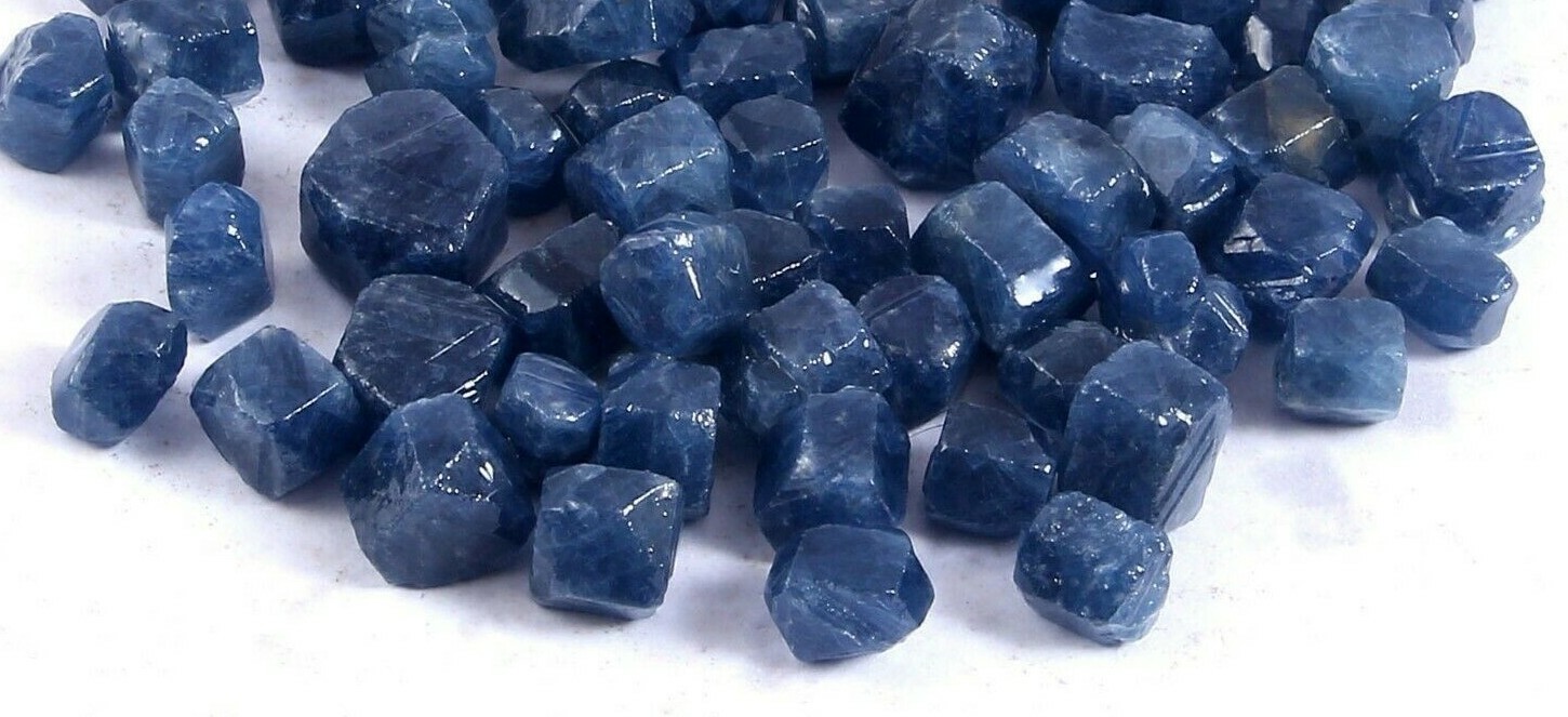 AAA Natural Untreated Ceylon Royal Blue Sapphire Loose Gemstone Rough 100 CT