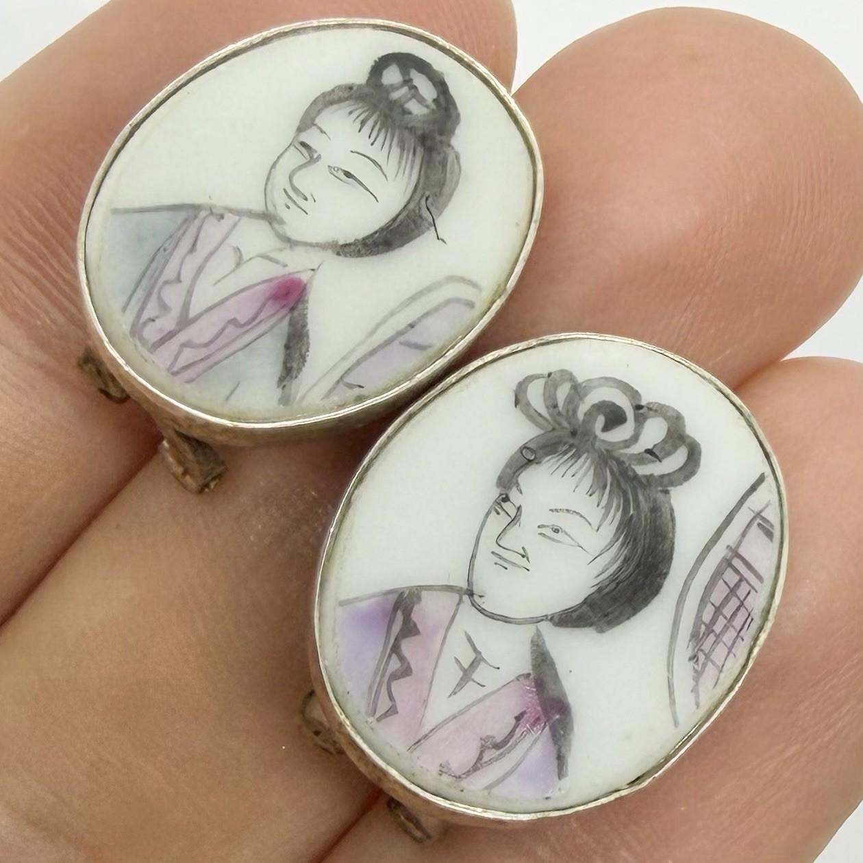 Vtg Chinese Export Painted Porcelain Shard Portrait 925 Bezel Earrings Omega