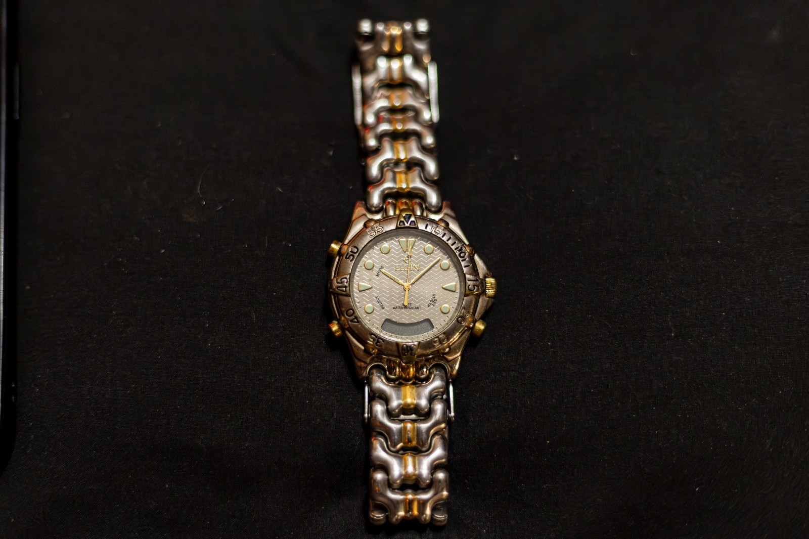 Vintage Elgin Ana-Digi Two-Tone Men’s Diver Watch – Ref. FCA101 – FOR PARTS