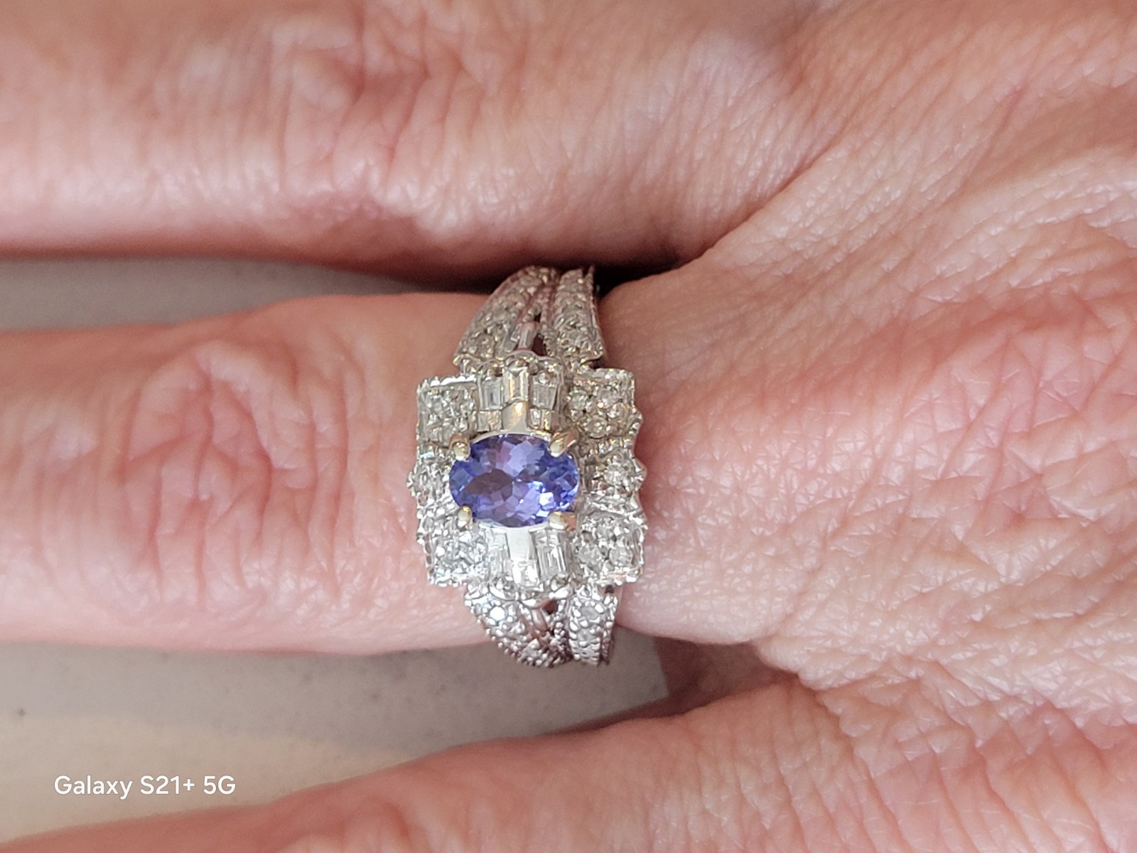 Beautiful Estate 14k Whie Gold, Diamond & Tanzanite (Tested See Pictures) Ring