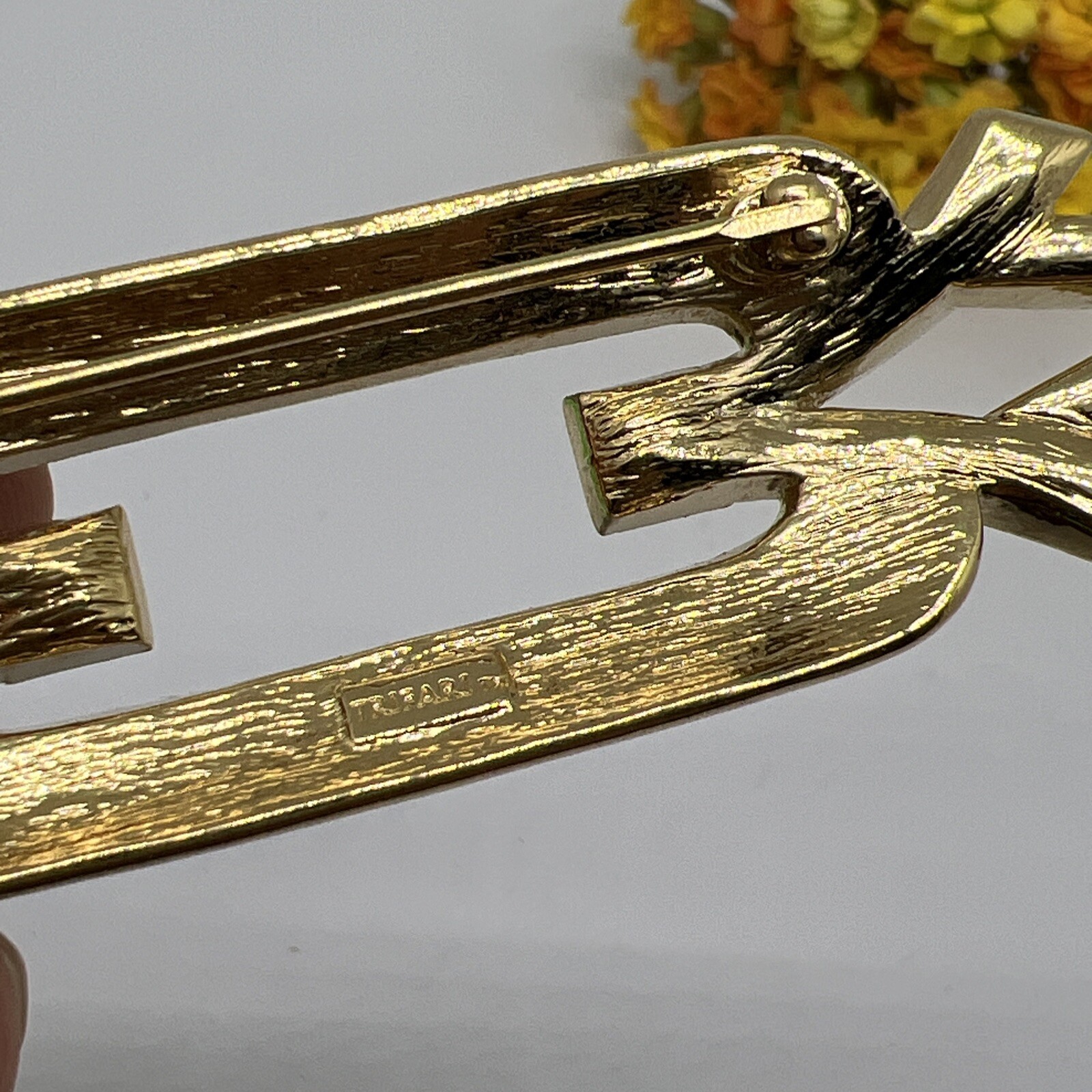 Signed Trifari 3.4” Brooch Pin Black Enamel/Gold Tone Clear Rhinestone 7020