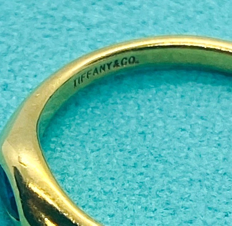 Tiffany & Co Blue Pear Shape Blue Stone 18k Yellow Gold