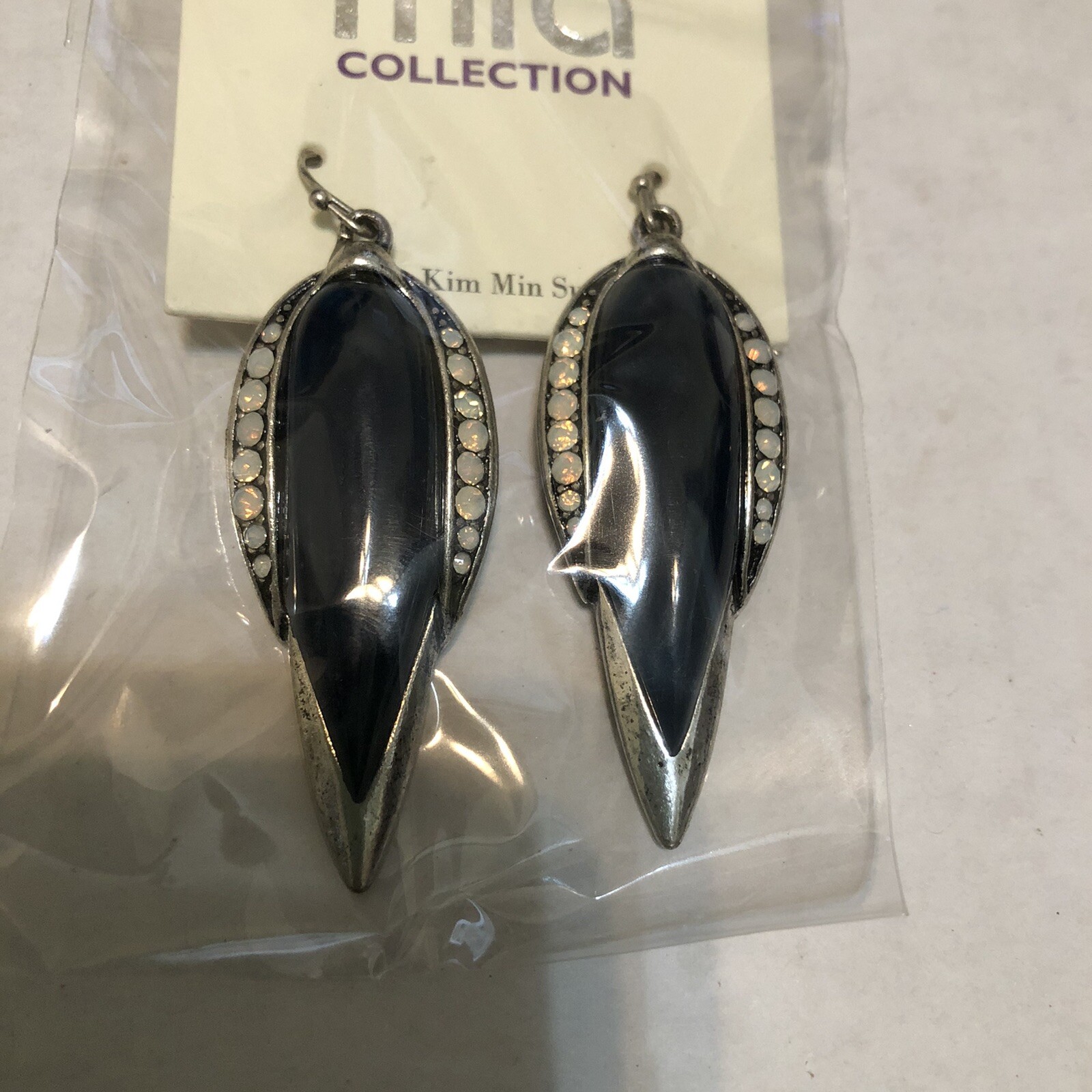 mia collection by kim min sun tear drop pierced earring blue/black jeweled 2”
