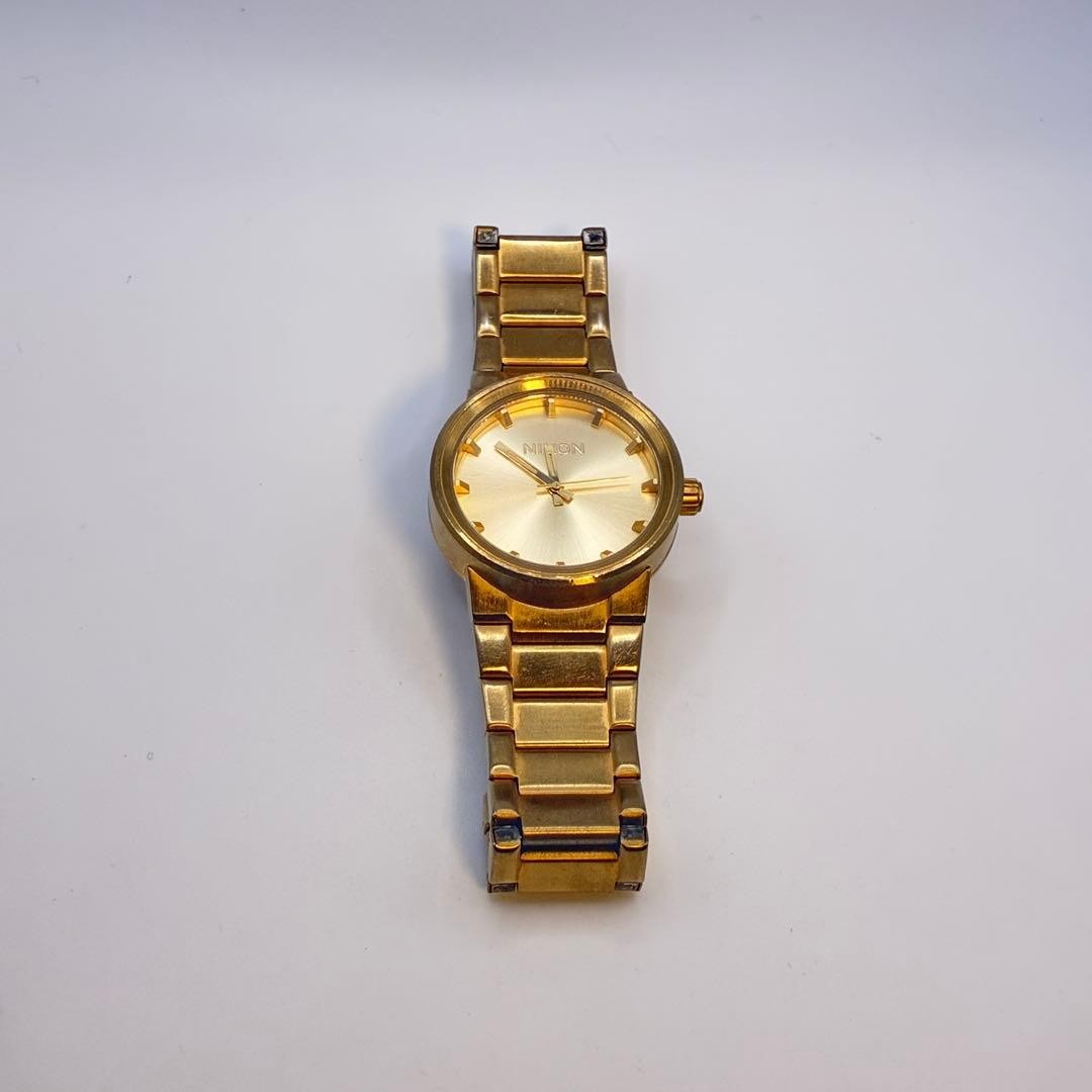 Excellent condition, fully functional ⭐️ NIXON men’s gold quartz watch w