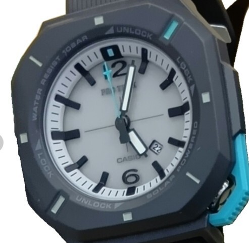 Super model Casio Pro Trek PRJ 01AE 8JR includes carabiner