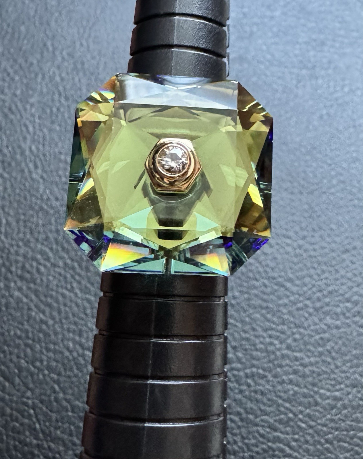 genuine swarovski Numina ring, Octagon cut, Green, Gold-tone plated, size 55