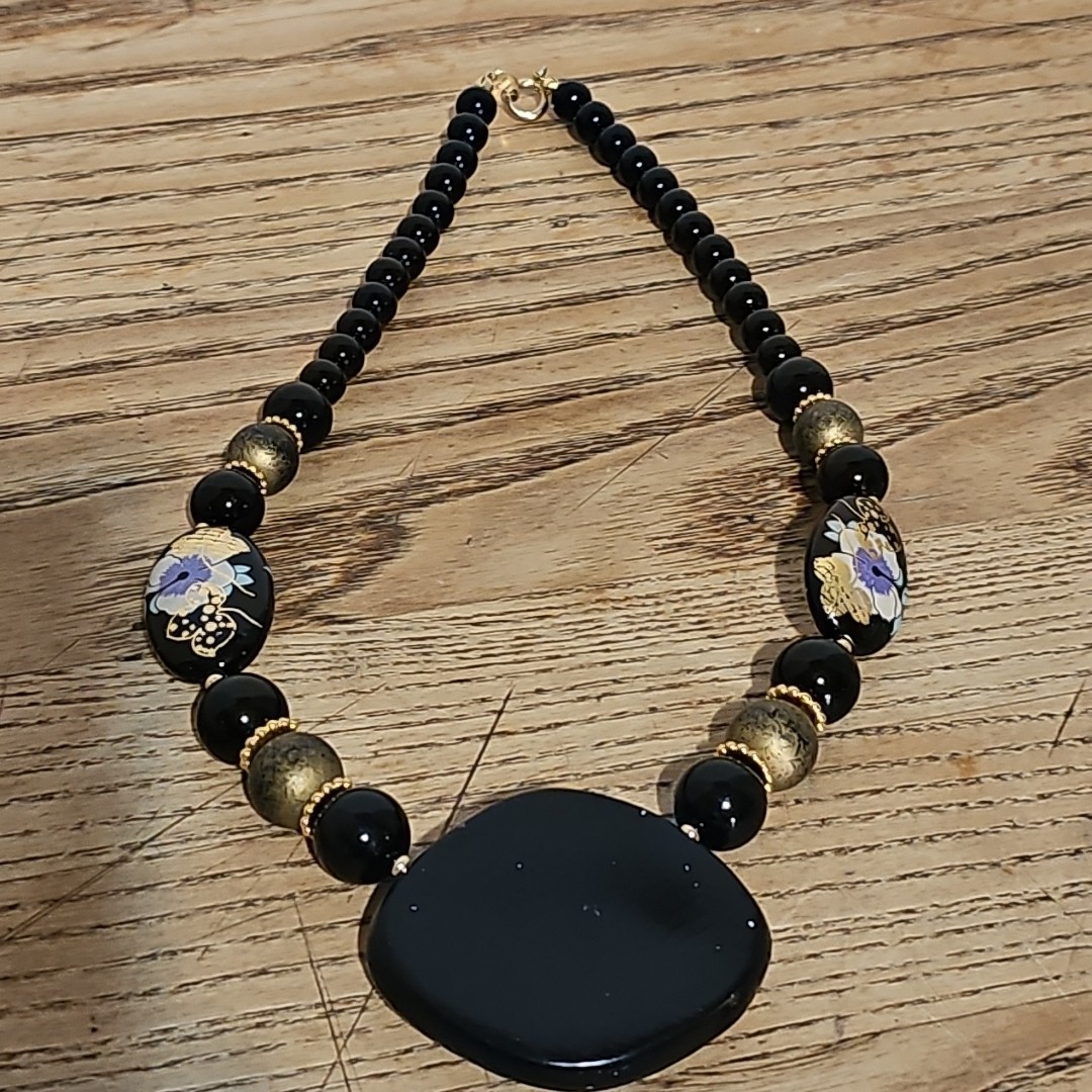 Vintage Handpainted Black Gold Lacquer Necklace Flowers Beaded Japan