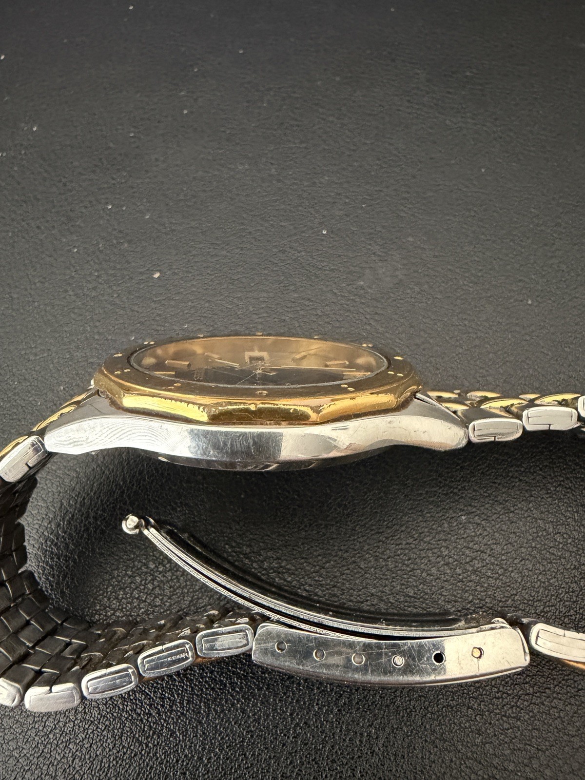 Seiko 7N43-8151 Quartz Watch Vintage 2 Tone, Day/Date Black Dial New Battery