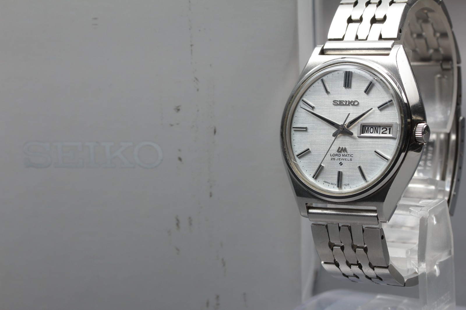 Vintage 【Exc+5 】 Seiko Lord Matic 5606-7010 Day Date Silver AT Men’s Watch Japan