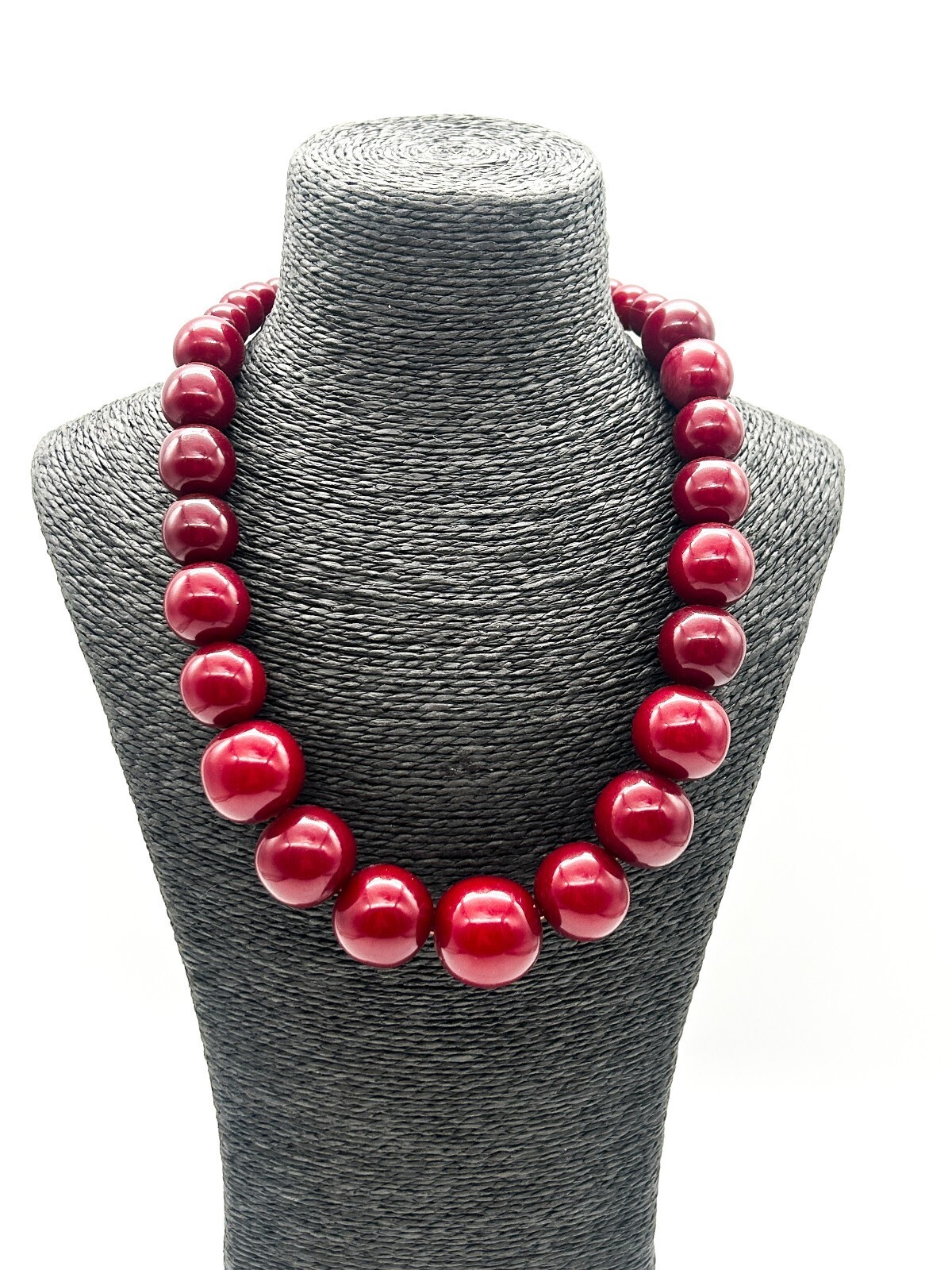 Vintage Graduated Burgundy Red Plastic Bead Necklace Hidden Screw Barrel Clasp