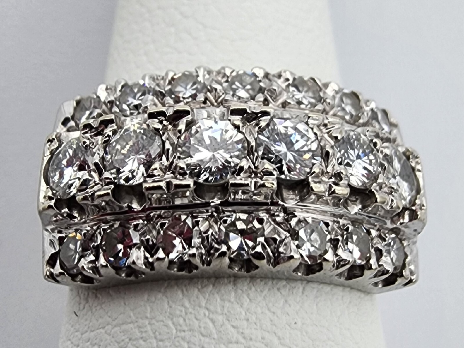 14k .585 White Gold Diamond 1.04 ctw 3 Row Ring Sz 5.25 Ring Au 2357