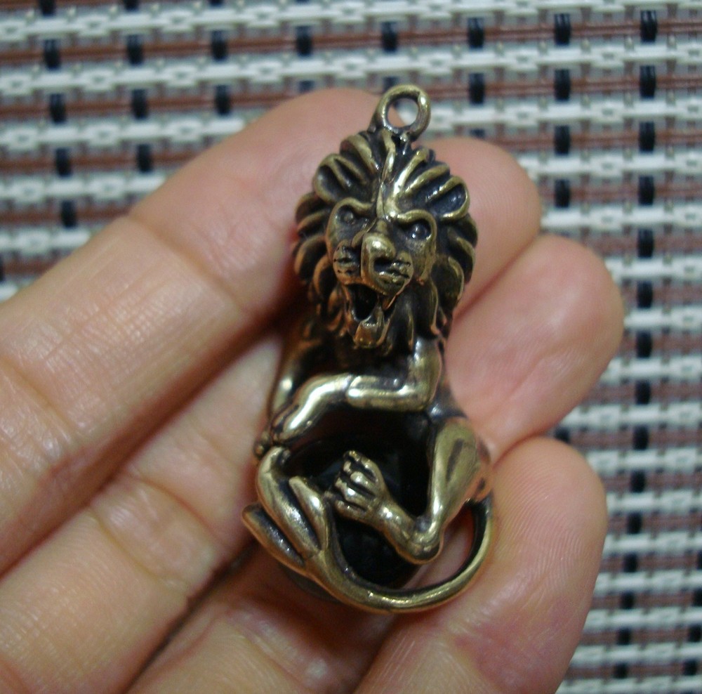 Pure Brass Lion Holding Black Ball Charm Pendant Vintage Style Bags Charms