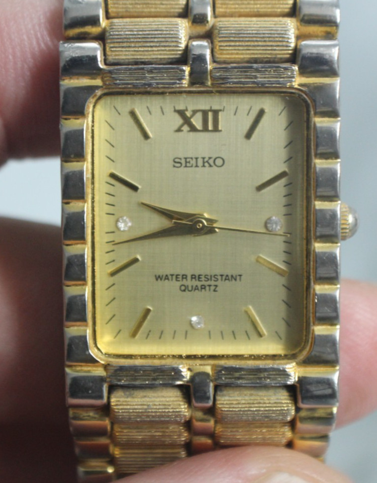 Super Collectible SEIKO Quartz Men’s Watch 18K –5560
