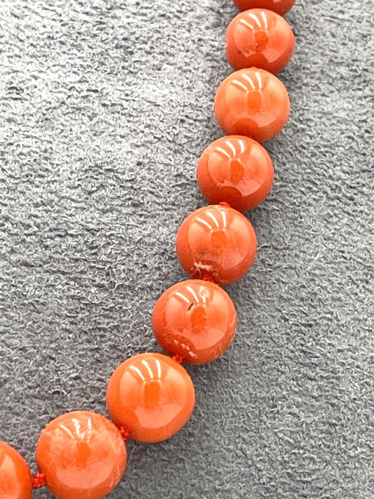 Natural Mediterranean Red Coral Necklace 63cm Balls 7-11mm 18kt Gold Knot