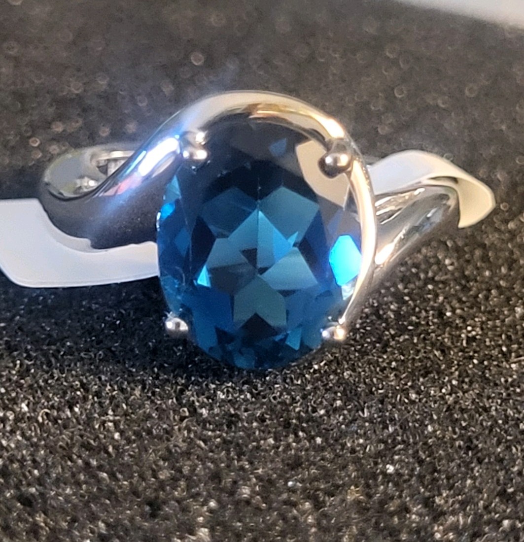 Exquisite London Blue TOPAZ (3.85ctw) Solitaire Ring, 925SS, Sz 6, NIP
