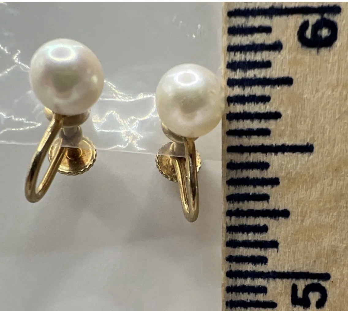 Vintage B.A. Ballou 14 Karat Gold culturedPearl Screwback Earrings