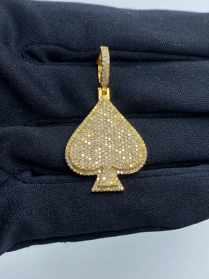 14K Yellow Gold Plated Round Cut Simulated Diamond Spreads Shape Cluster Pendant