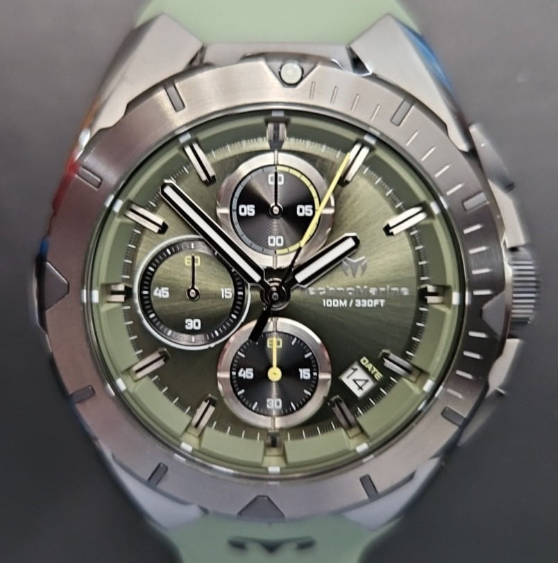 TechnoMarine Ocean Victory Quartz W/Case – 41mm, Black/Olive TM-318139 NIB