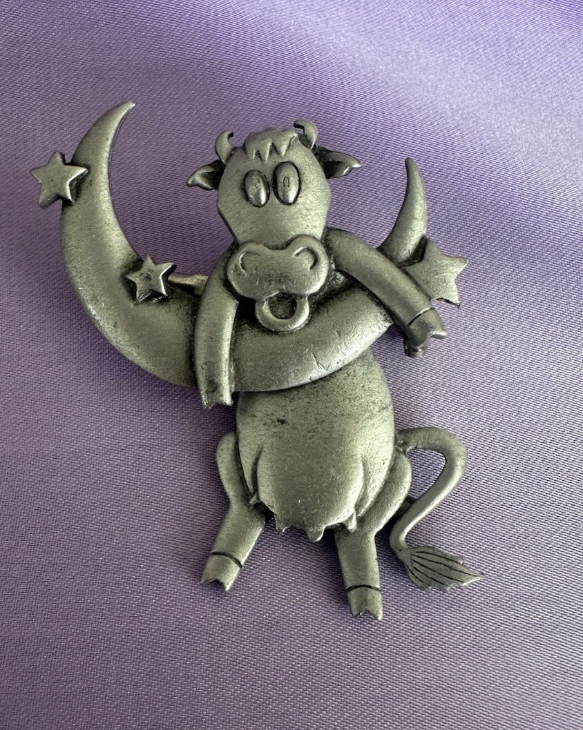 “JJ” Jonette Jewelry Silver Pewter ‘COW Jumps Over the Moon’ Pin