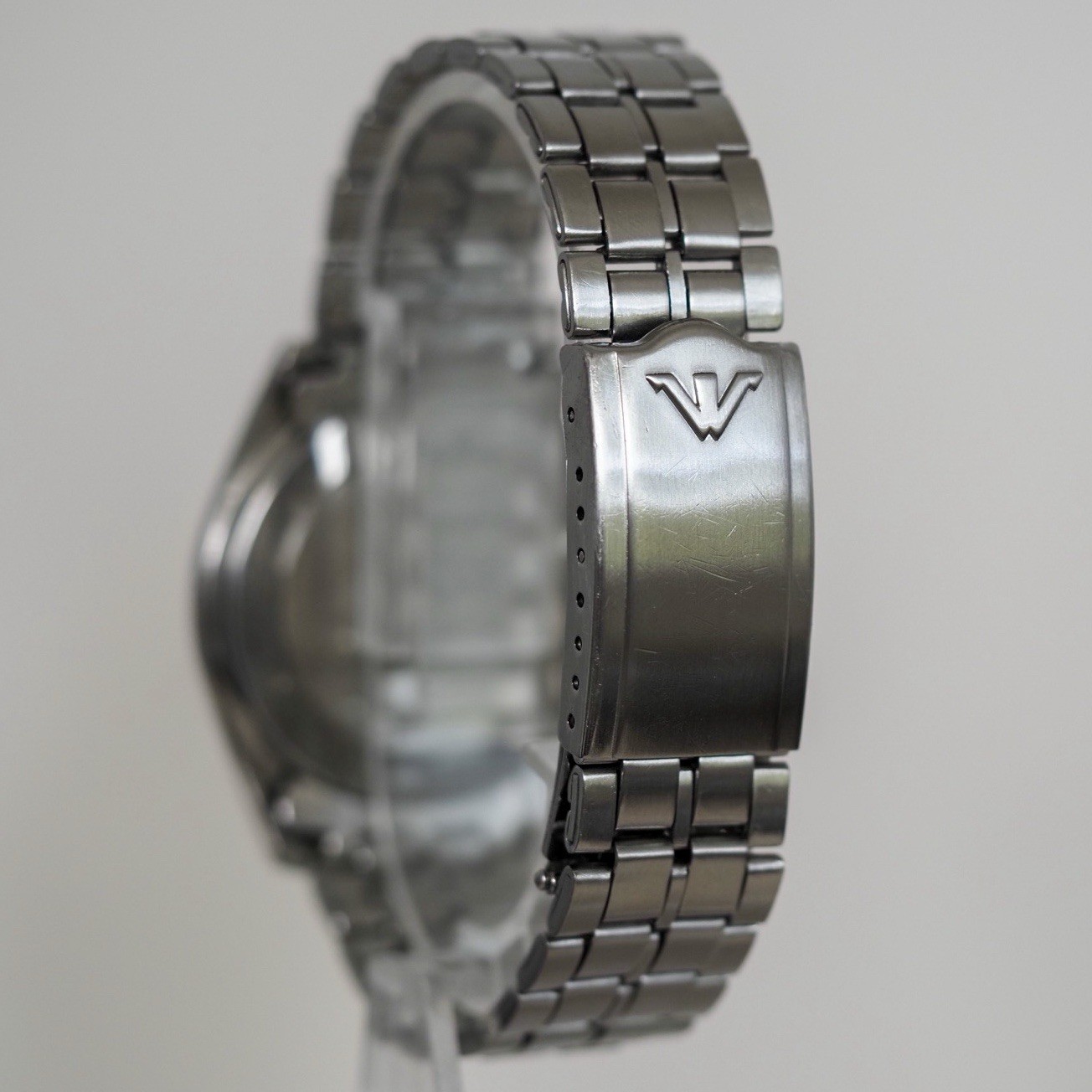 Vintage 1960’s WITTNAUER Geneve 34 mm – All Original w/ Box – SERVICED