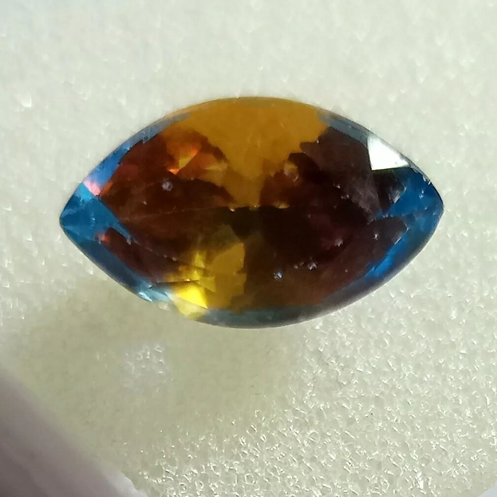 Pitambari Sapphire Marquise Cut 10-12 Ct Bi-Color Natural EGL Certified Gemstone