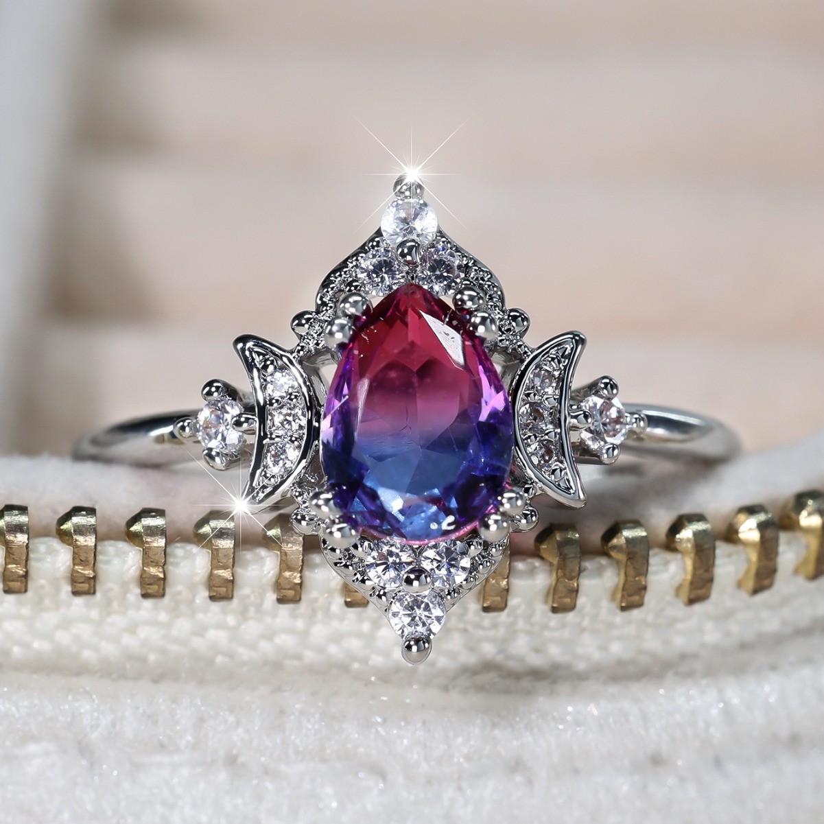 Gradient Rose Blue Tourmaline Crown Ring – Women’s Fashion Personality Jewelry |