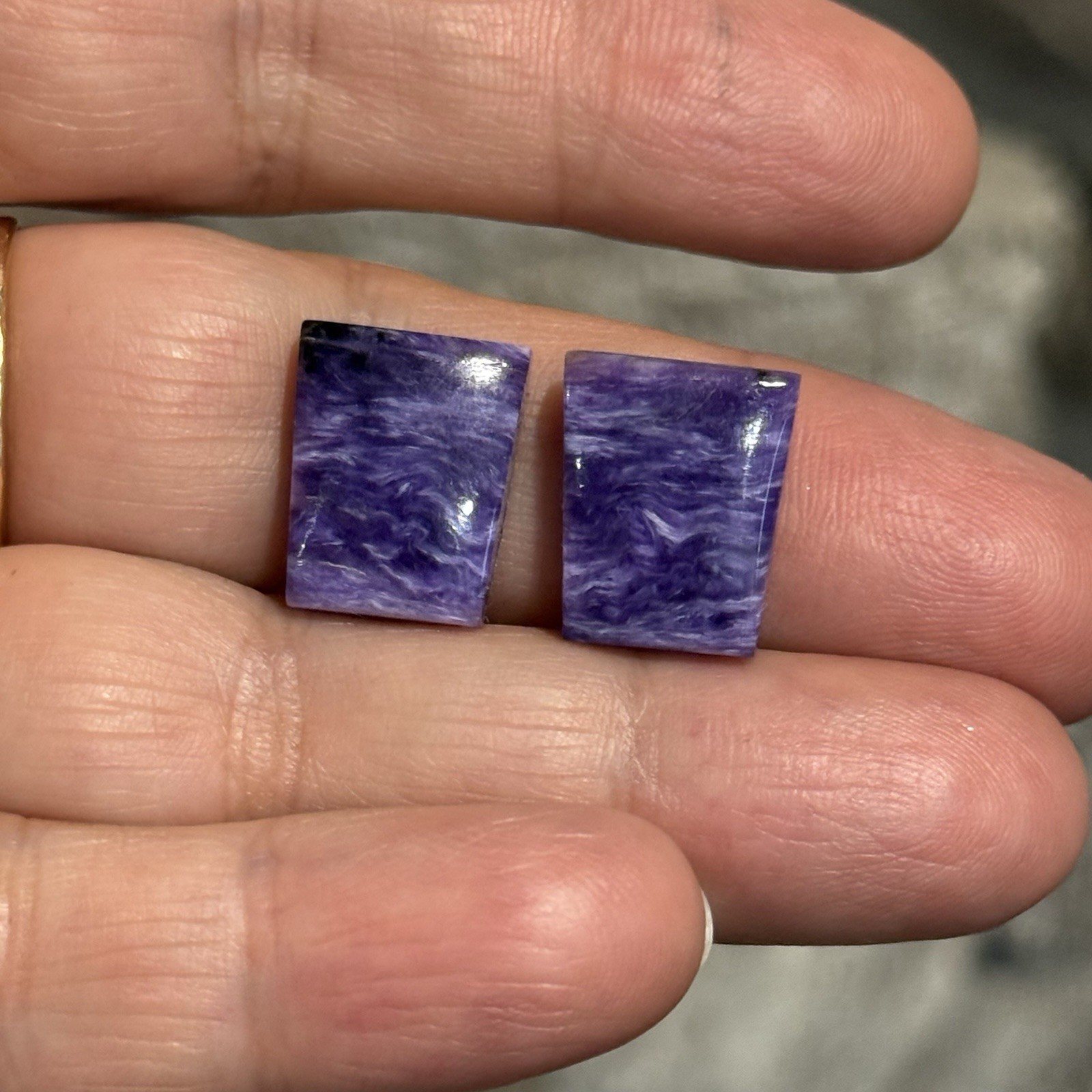 18.8ct 15.2×12.4×4.4mm Pair Purple Smooth Charoite Cabochon Gemstones Earrings