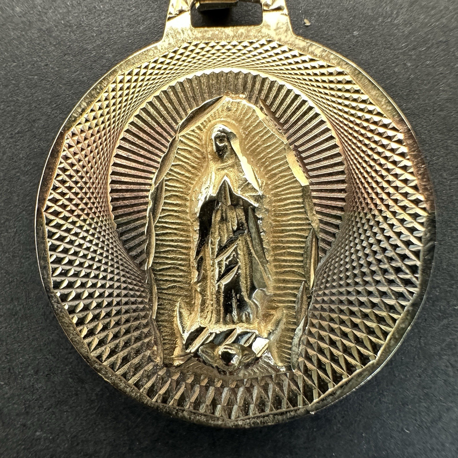 10K Yellow Gold Sacred Heart Jesus Virgin Mary Reversible Pendant 3.48g