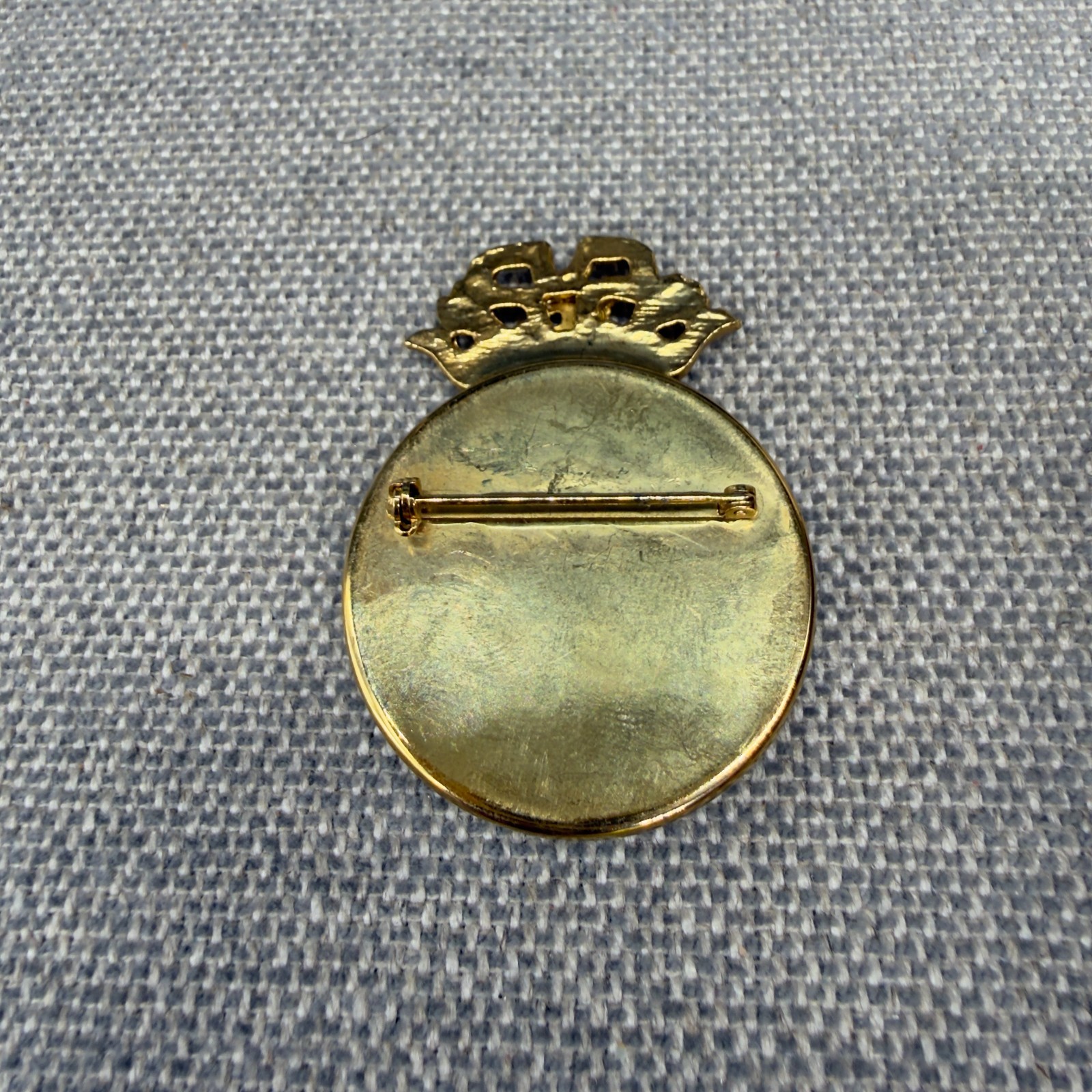 Vintage Brooch French Coat of Arms Green Suede Gold Tone Heraldic Ribbon