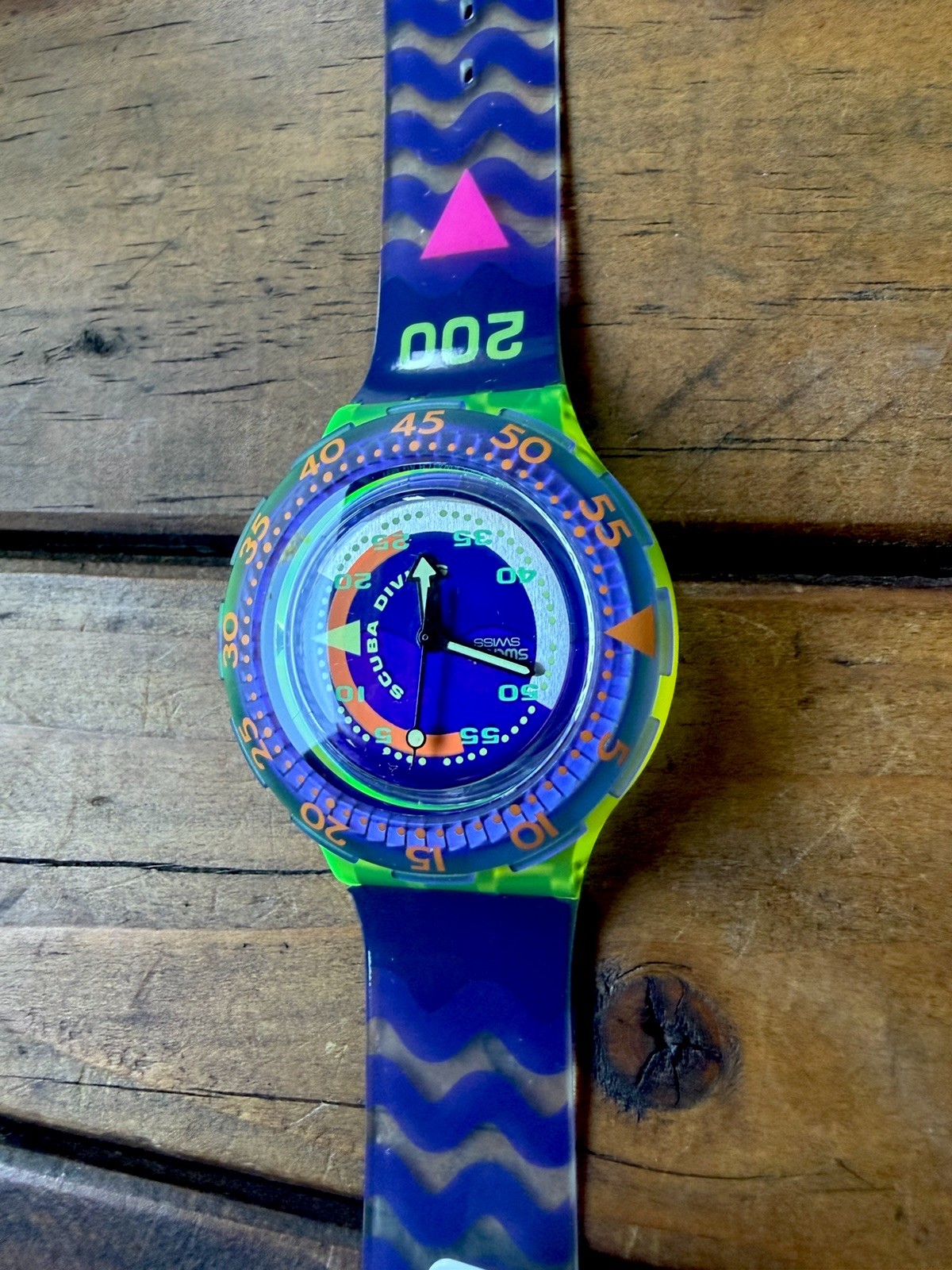 NWT NOS VTG 1991/1992 Swatch SCUBA 200- “Coming Tide” SCUBA SDJ100