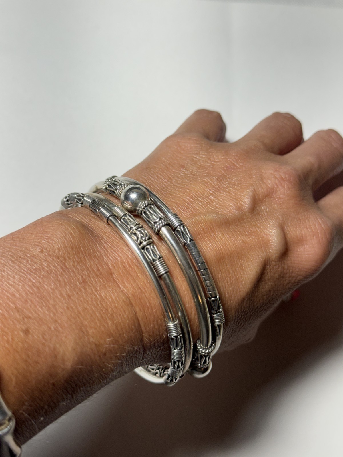 Suarti BA Bali Sterling Silver 925 Set of 4 Stacking Bangle Bracelets 44g