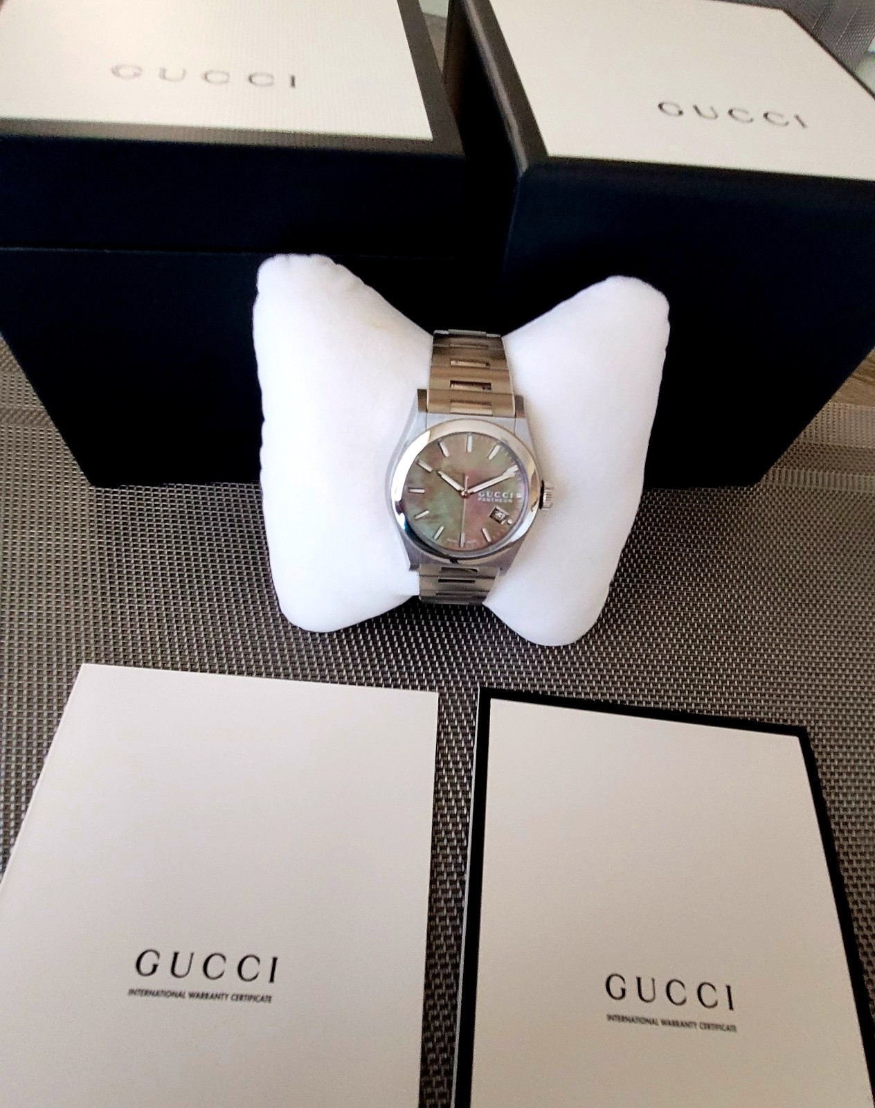 Gucci Pantheon 115.4,Authentic,35MM,Mother Of Pearl Dial,Excellent,Hardly Worn.