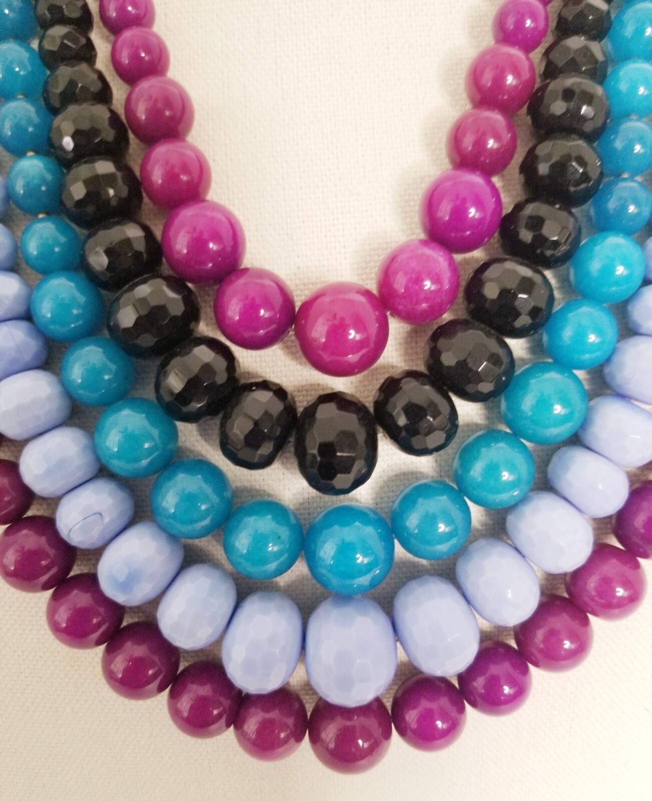 Statement Designer Necklace Appartement a Louer Paris Faceted 5 Strand Beads