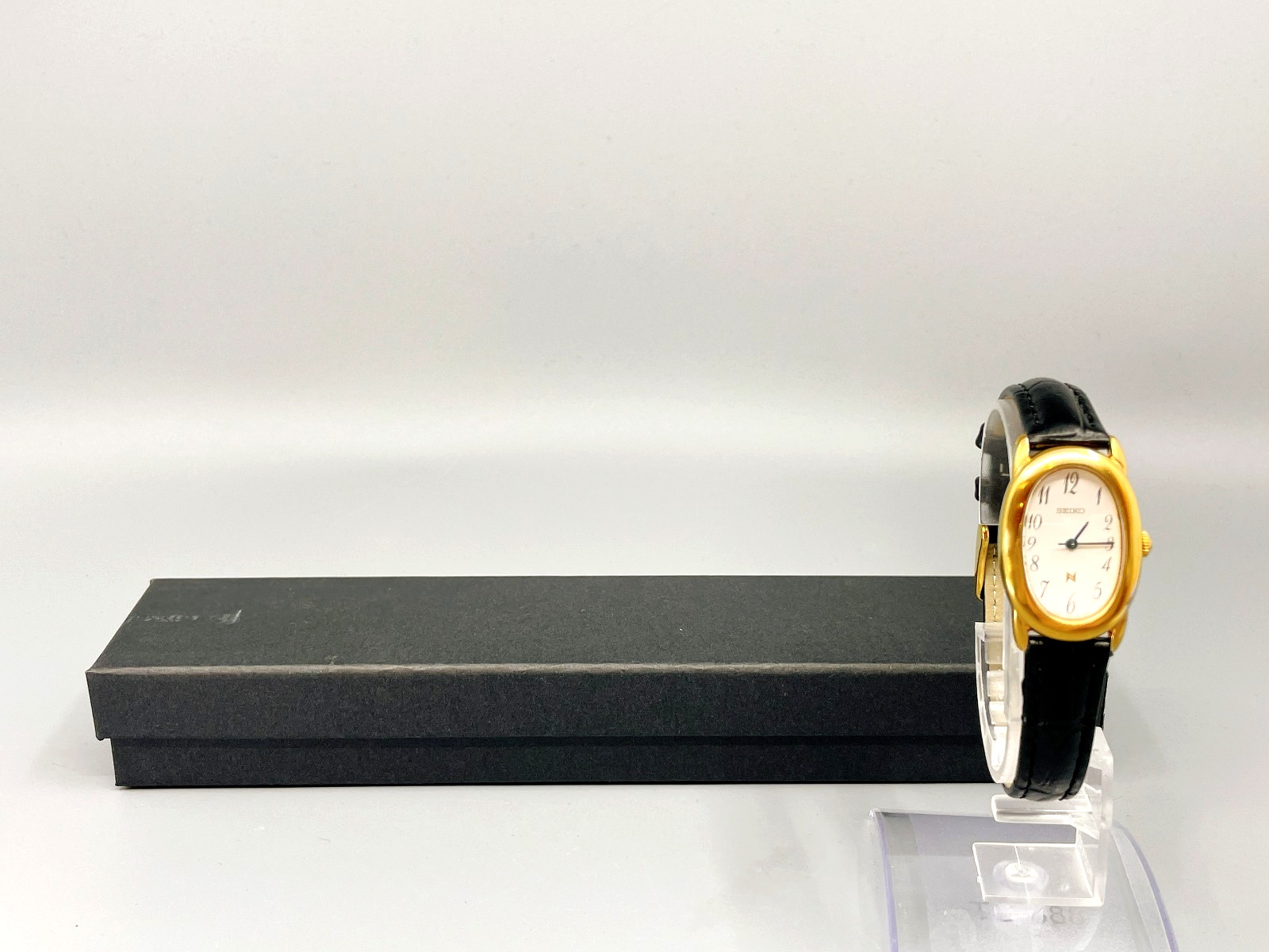 Seiko Noie 1F21-5B70 White Dial 21mm Oval Qz Women’s Watch Vtg1993 -US Stock