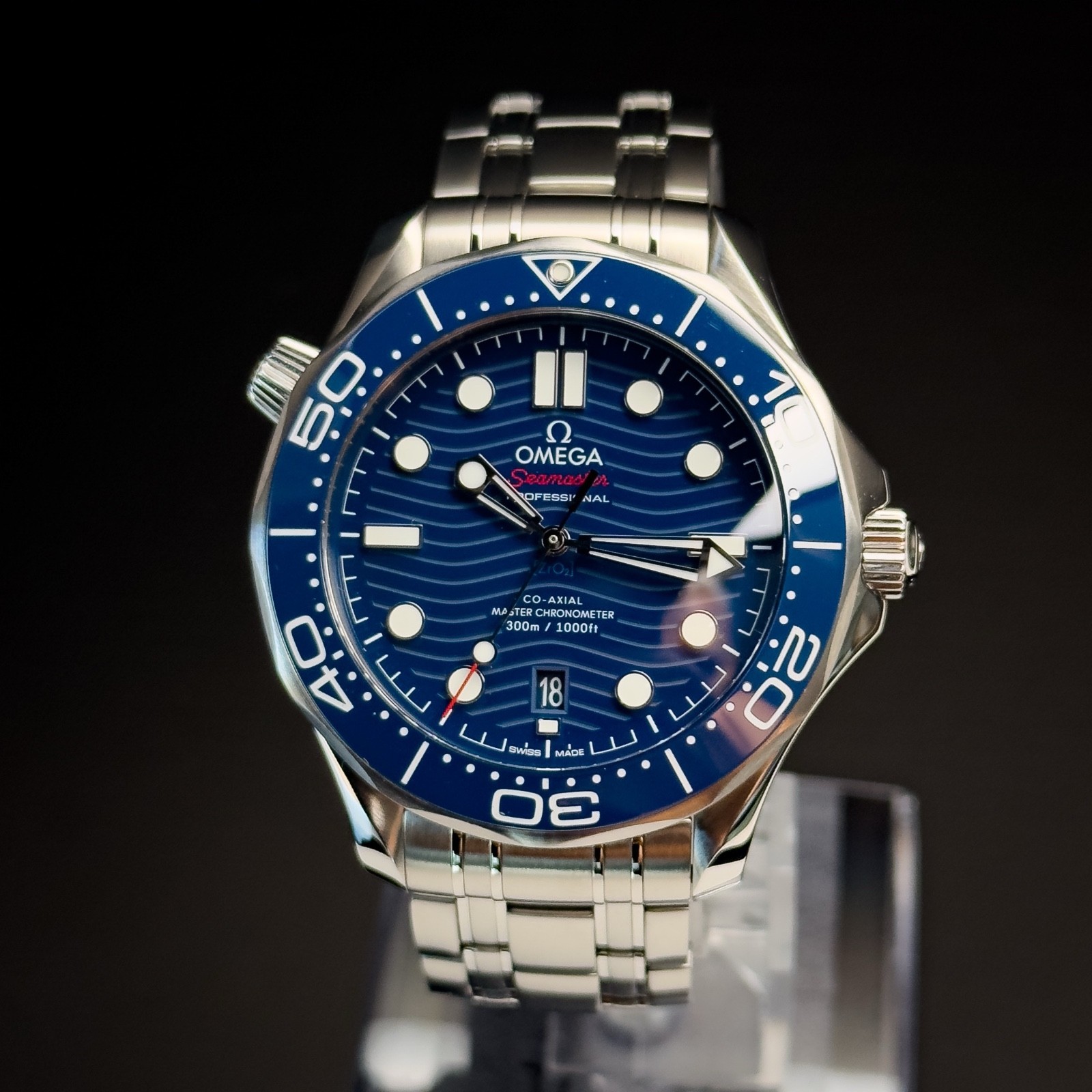 2024 Omega Seamaster Diver 300M Blue Wave Ceramic 42mm B&P 210.30.42.20.03.001
