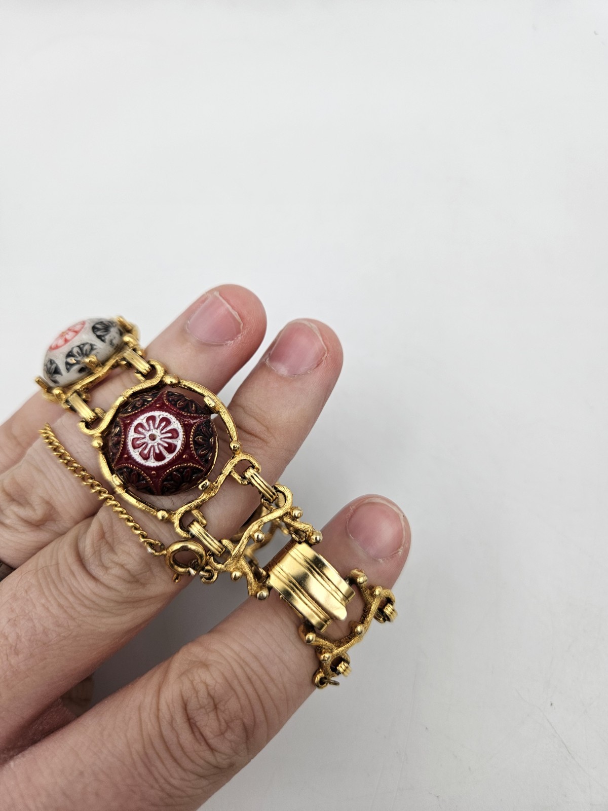 Juliana D&E Celebrity Moroccan Matrix Multi Cabochon Gold Tone Bracelet AS IS