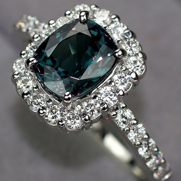 Brand New Pt950 Color Change Garnet Diamond Ring 2.234ct D0.57ct Becky Blue Type