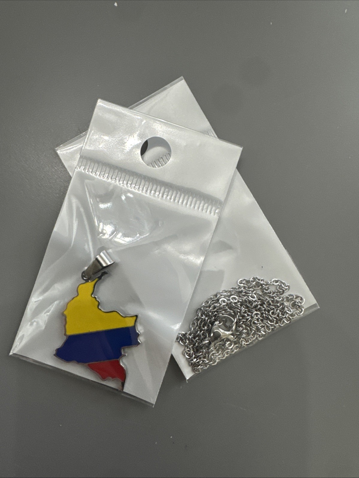 Map Flag Colombia Pendant Stainless Steel Silver Tone 18” Necklace Unisex
