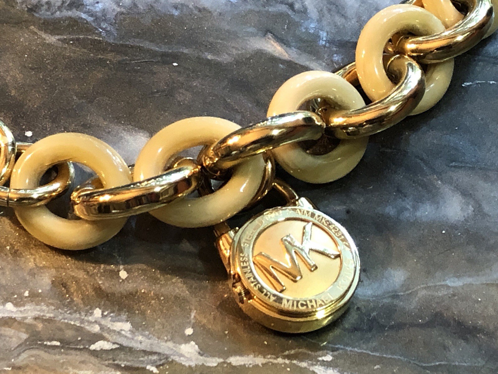 🍯✨RARE NOS w/ Box VINTAGE MICHAEL KORS Gold Chain Link CHARM BRACELET WATCH 🛍️