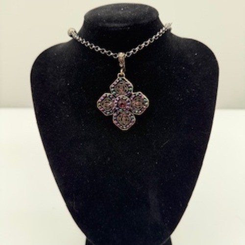 Premier Designs: Vintage Quatrefoil Pendant Pink Rhinestone: Chain not included