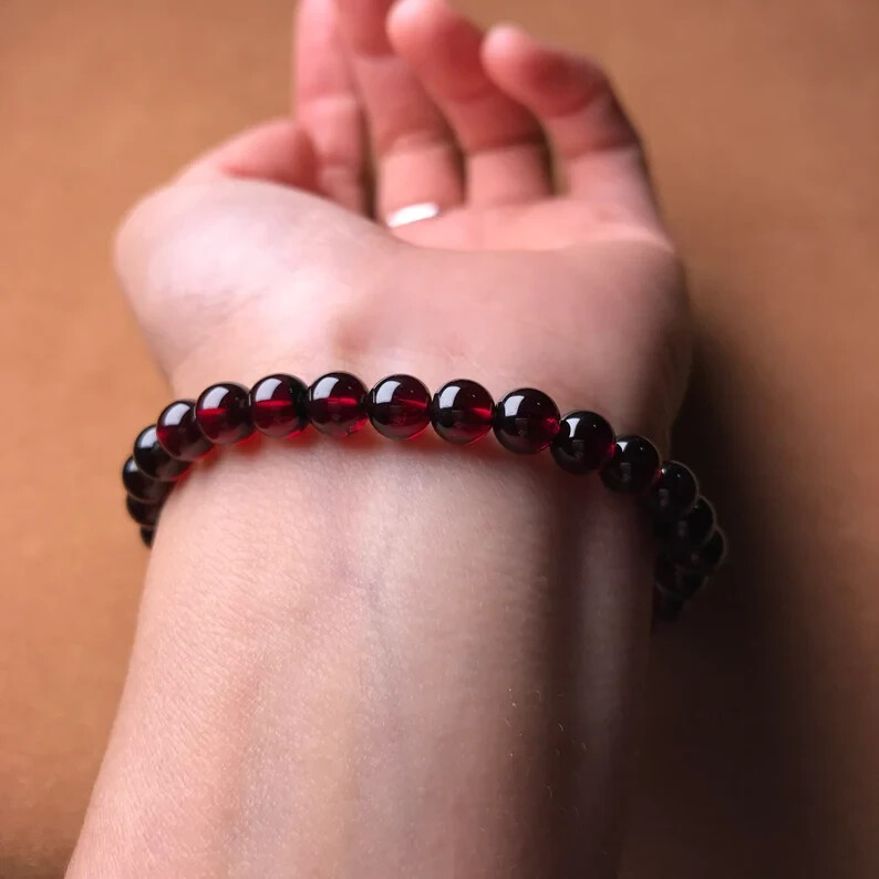 Natural Red Garnet Beads Crystal Healing Reiki Chakra Stretch Men Women Bracelet