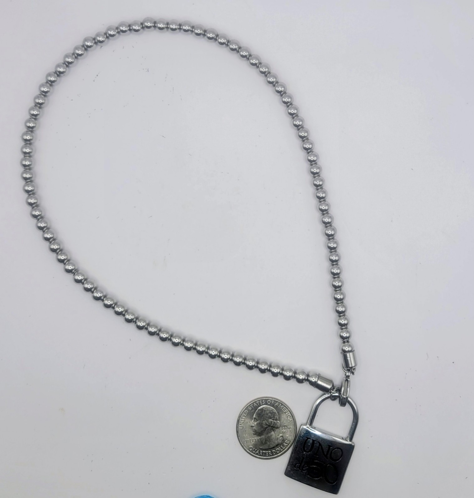 UNO de50 Short beaded 17in necklace with padlock Stainless Steel