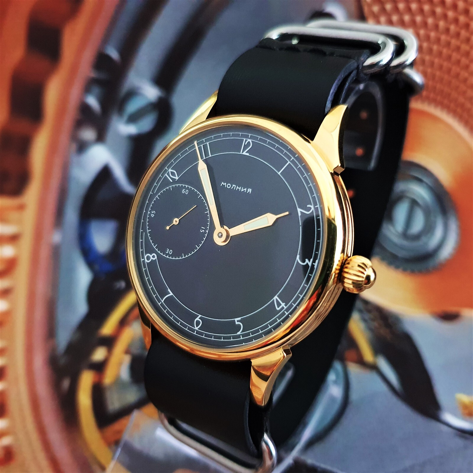 Watch Marriage MOLNIJA 3602 WristWatch Mechanical Vintage Style USSR Gold Case