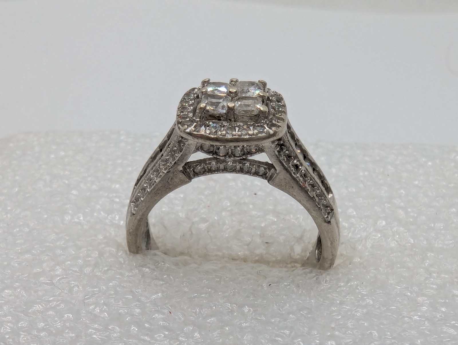 Fuzion Creations Sterling Silver 925 Lab Grown White Sapphire Ring Size 6.75